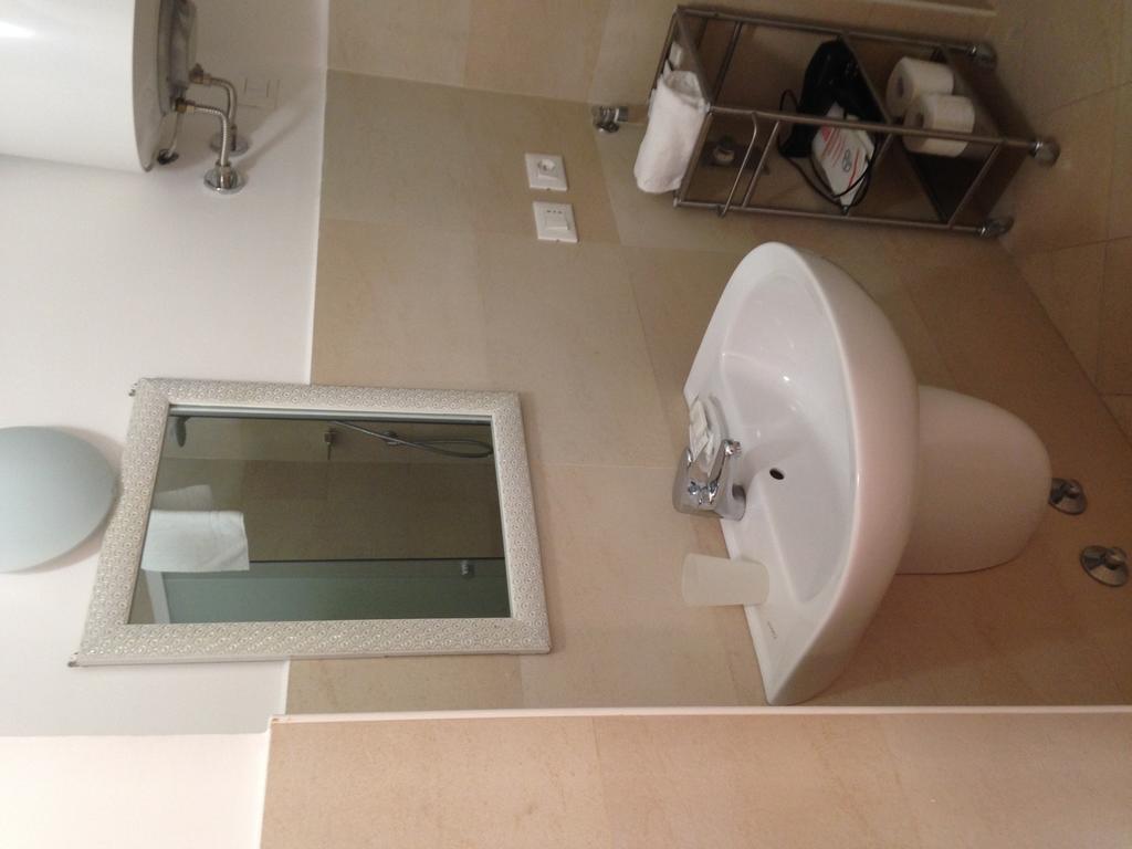 B&B Bonomelli แบร์กาโม ภายนอก รูปภาพ
